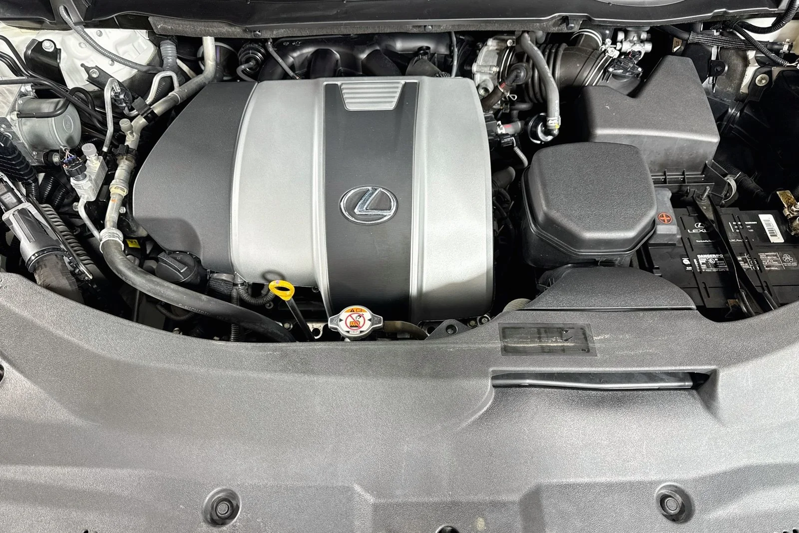 Used 2018 Eminent White Pearl Lexus RX 350 image 29