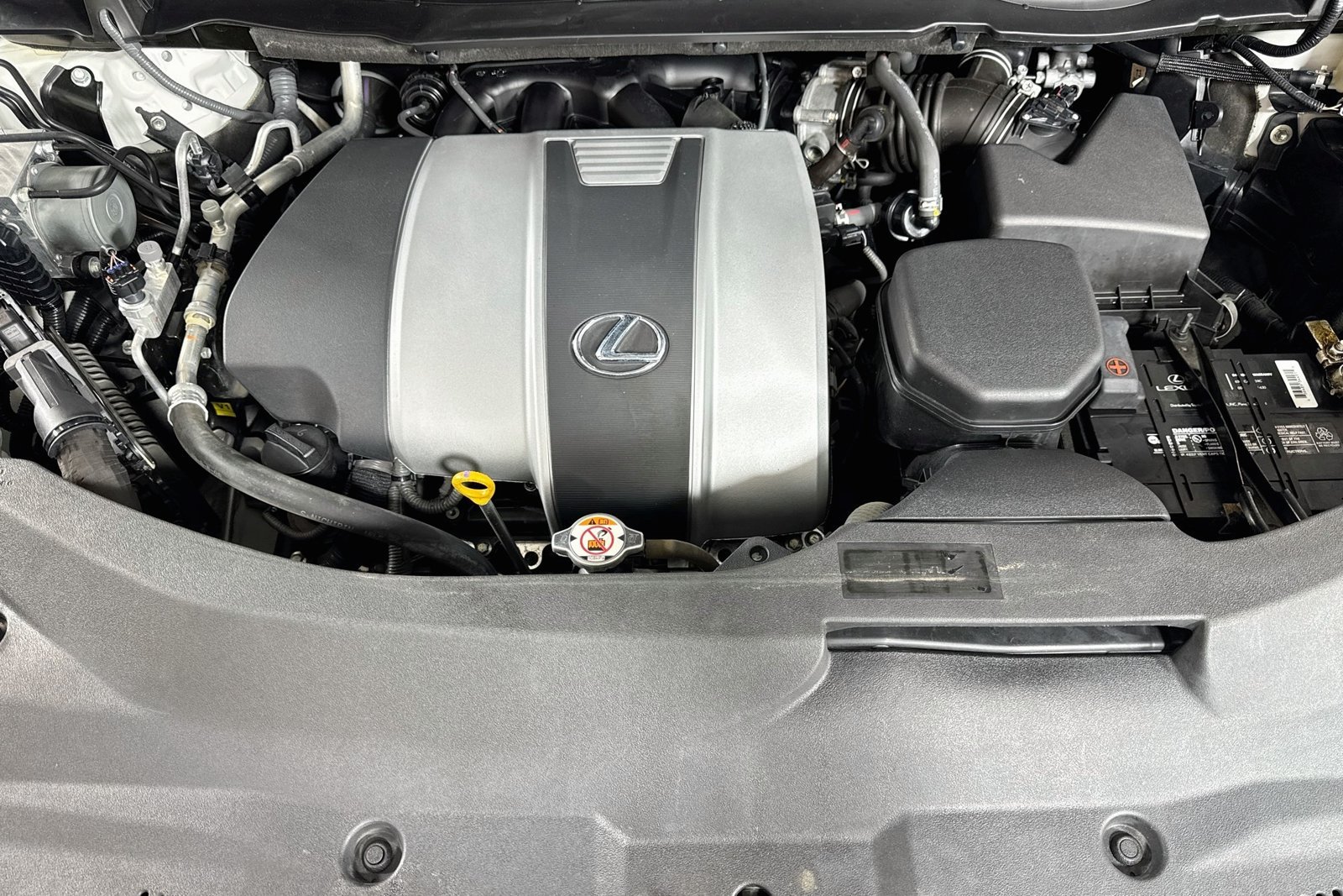 Used 2018 Eminent White Pearl Lexus RX 350 image 29