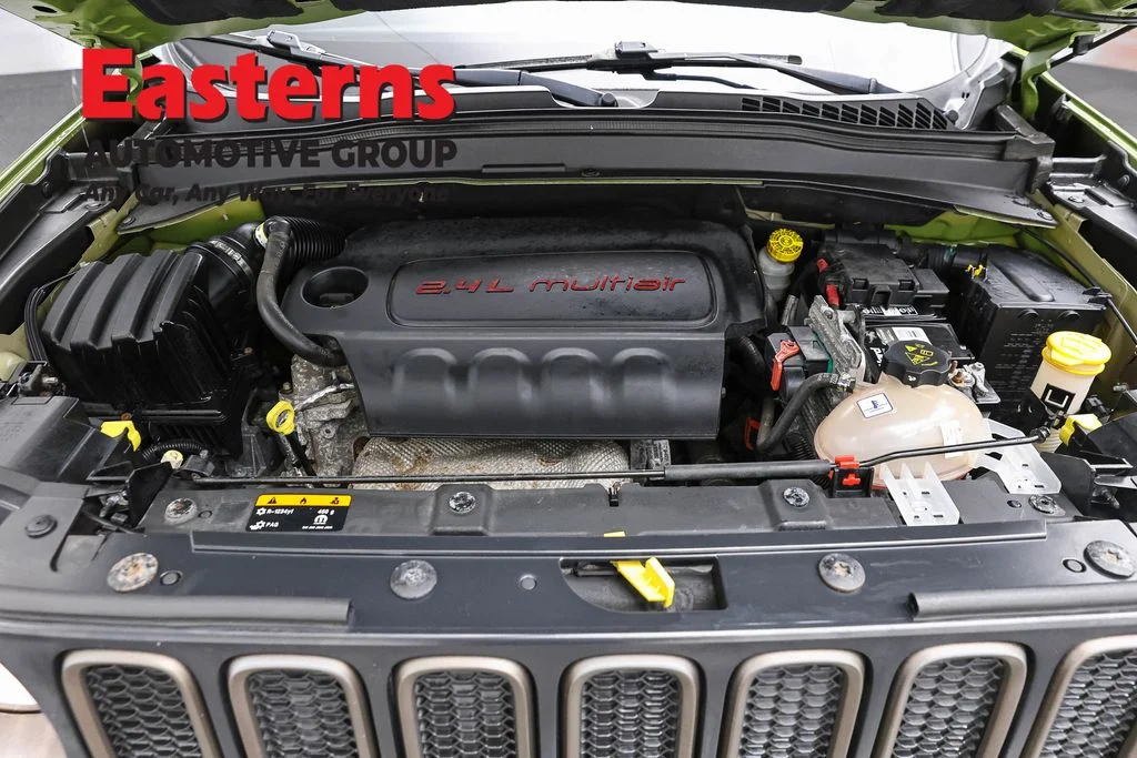 Used 2016 Green Jeep Latitude image 7