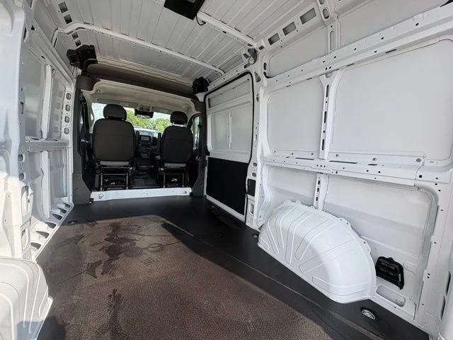 New 2026 Bright White Clearcoat RAM Base image 15