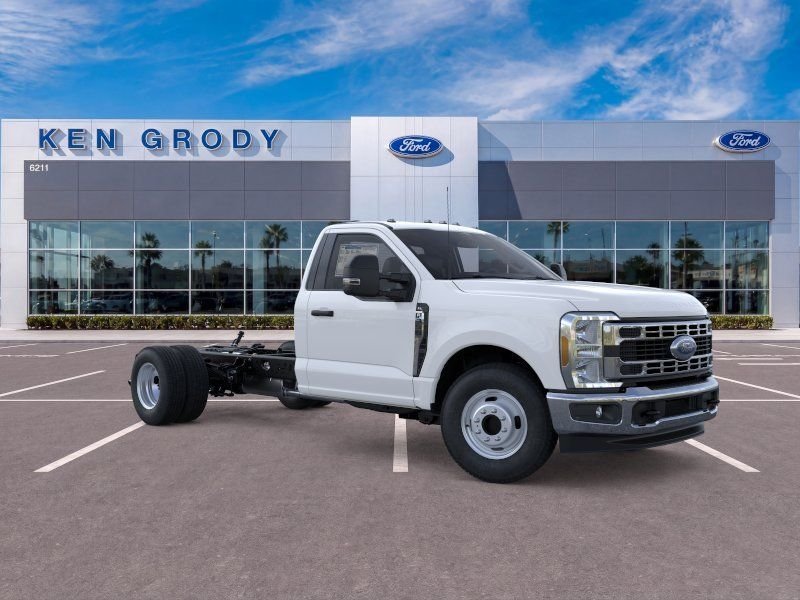 2026 Ford F-350 XL Regular Cab 169-In DRW's photo