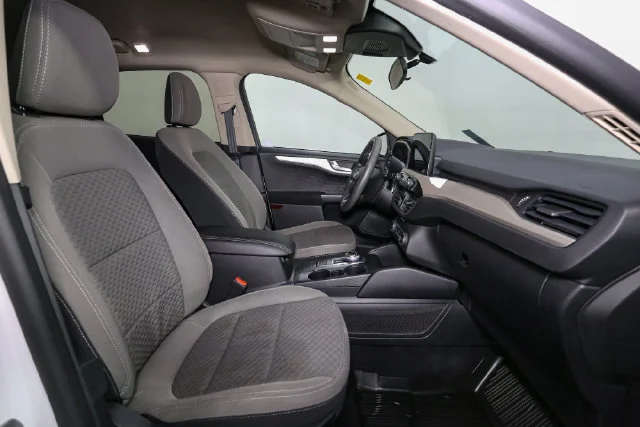Used 2020 White Ford SE image 16