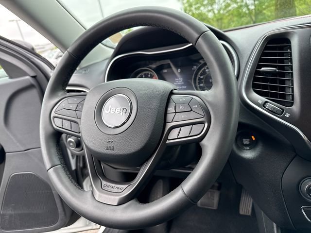 Used 2022 Bright White Clearcoat Jeep Trailhawk image 19