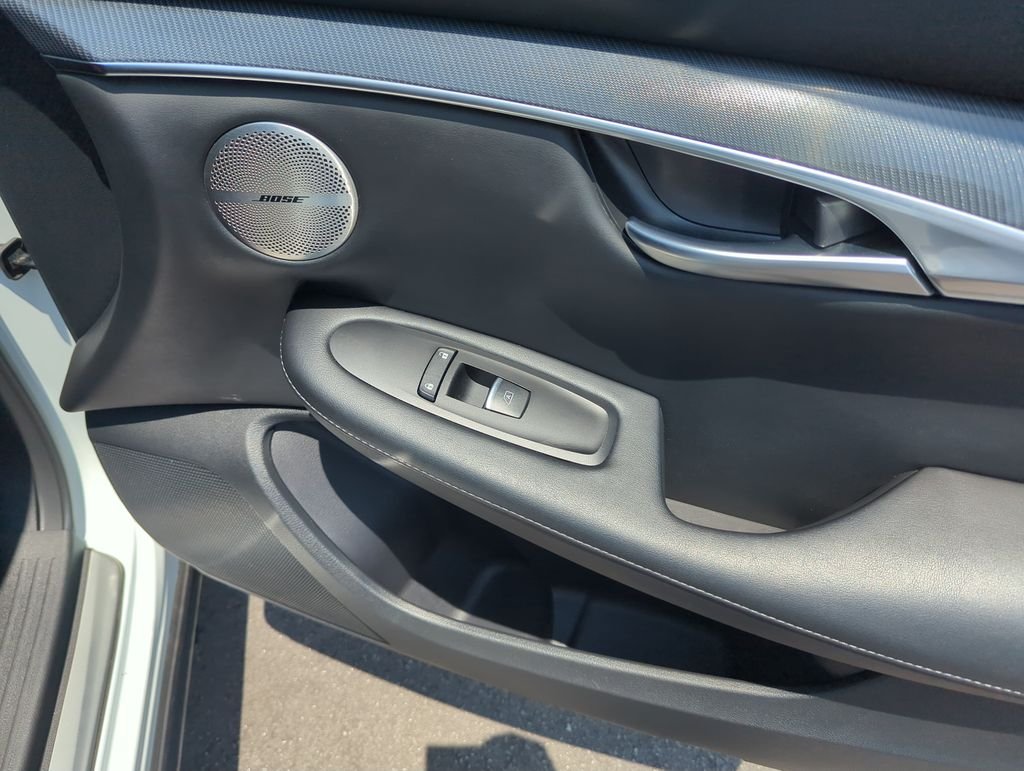 Used 2025 White INFINITI SPORT image 35