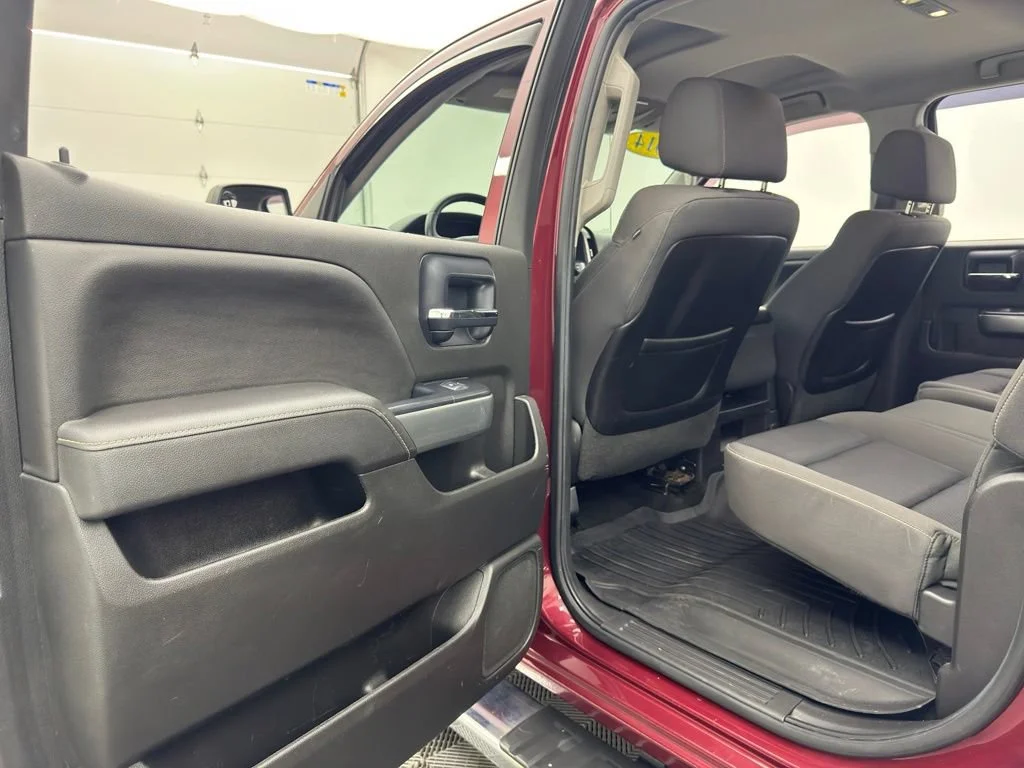 Used 2014 DEEP RUBY METALLIC Chevrolet LT image 29