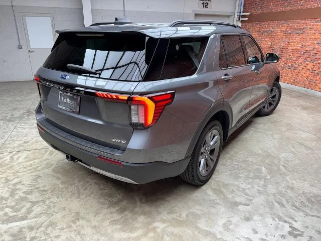 New 2026 Carbonized Gray Metallic Ford Active image 6