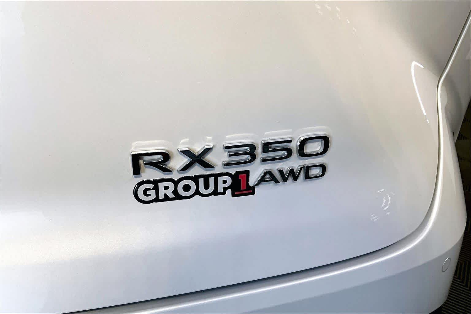 Used 2024 Eminent White Pearl Lexus Premium image 10