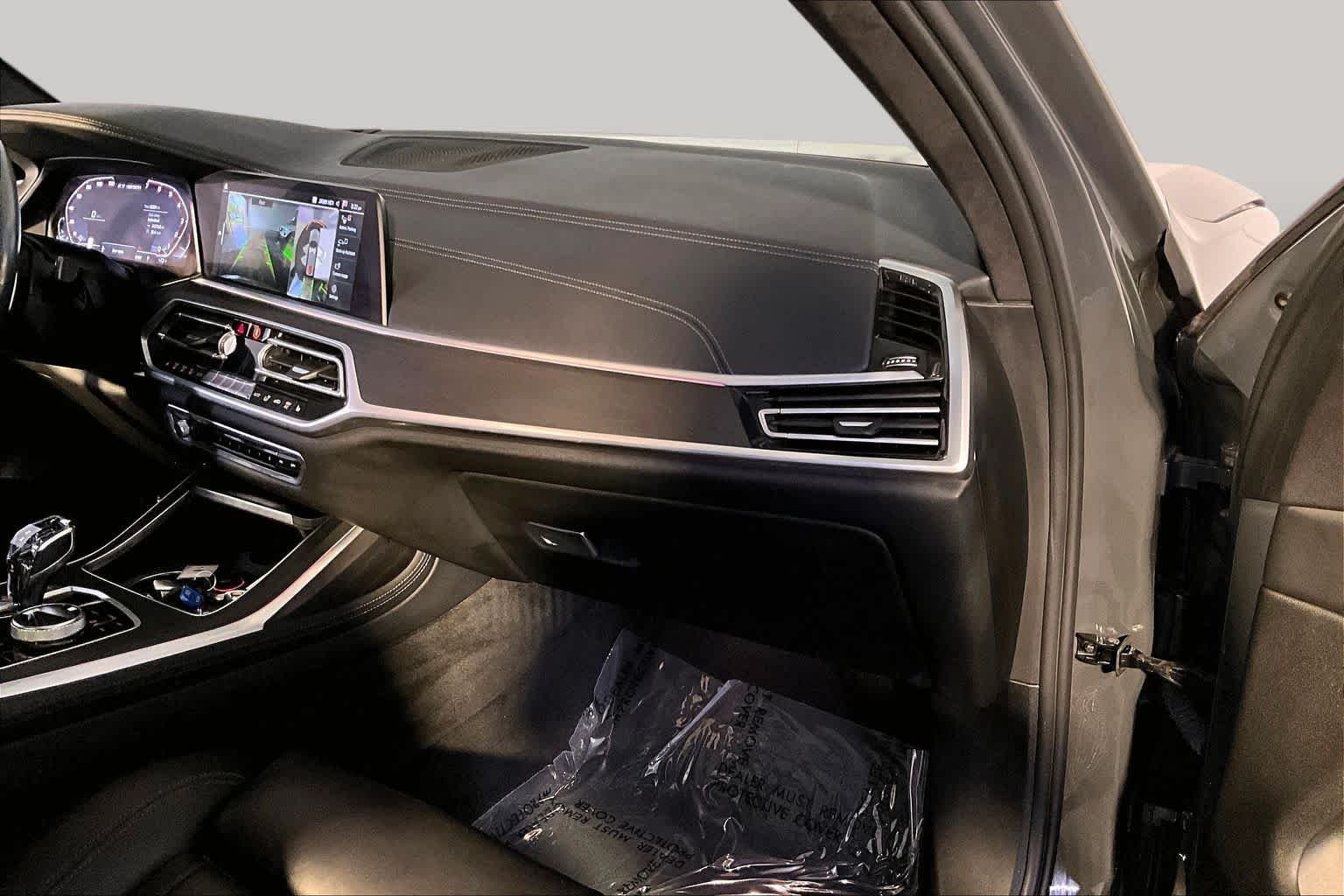 Used 2022 Dravit Grey Metallic BMW M50i image 26