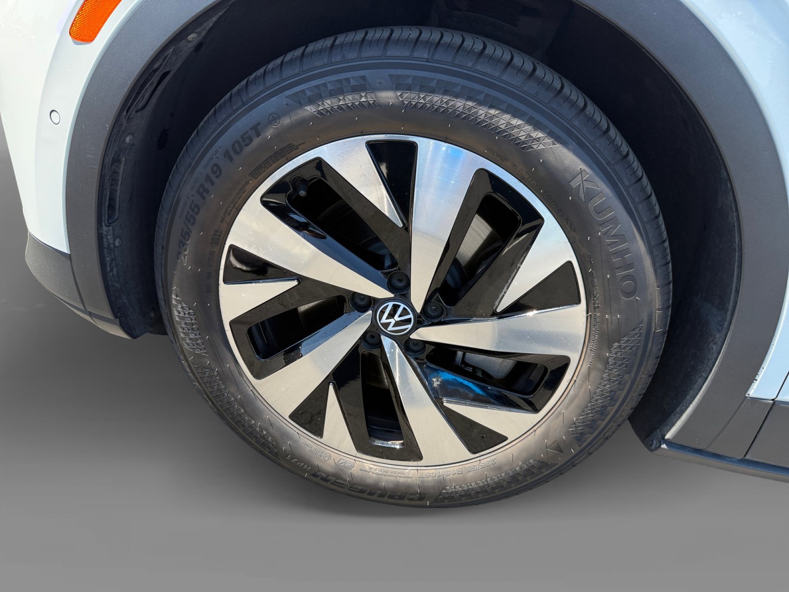 Certified Used 2023 Pure White Volkswagen Pro image 9