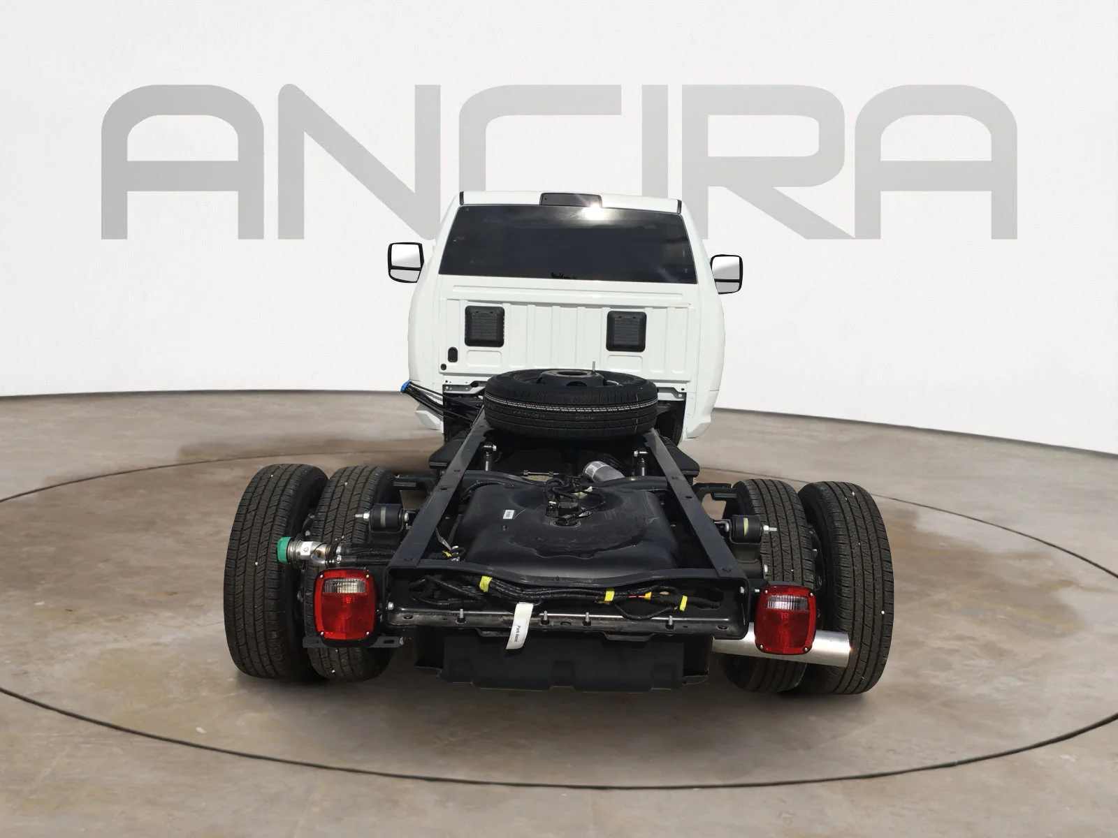 2026 RAM 3500 Chassis Tradesman - Photo 9