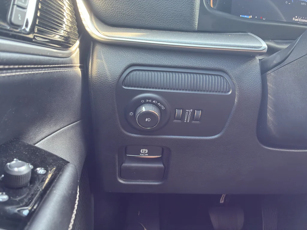 Used 2025 Velvet Red Pearlcoat Jeep Series III image 29