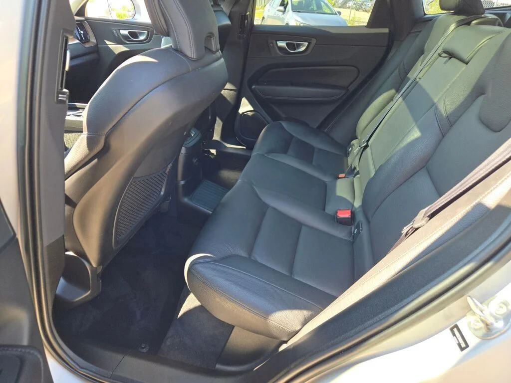 Used 2022 Gray Volvo T8 Inscription Expression image 18