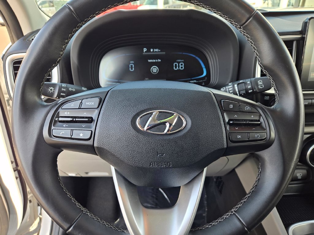 Certified Used 2025 White Hyundai SEL image 20