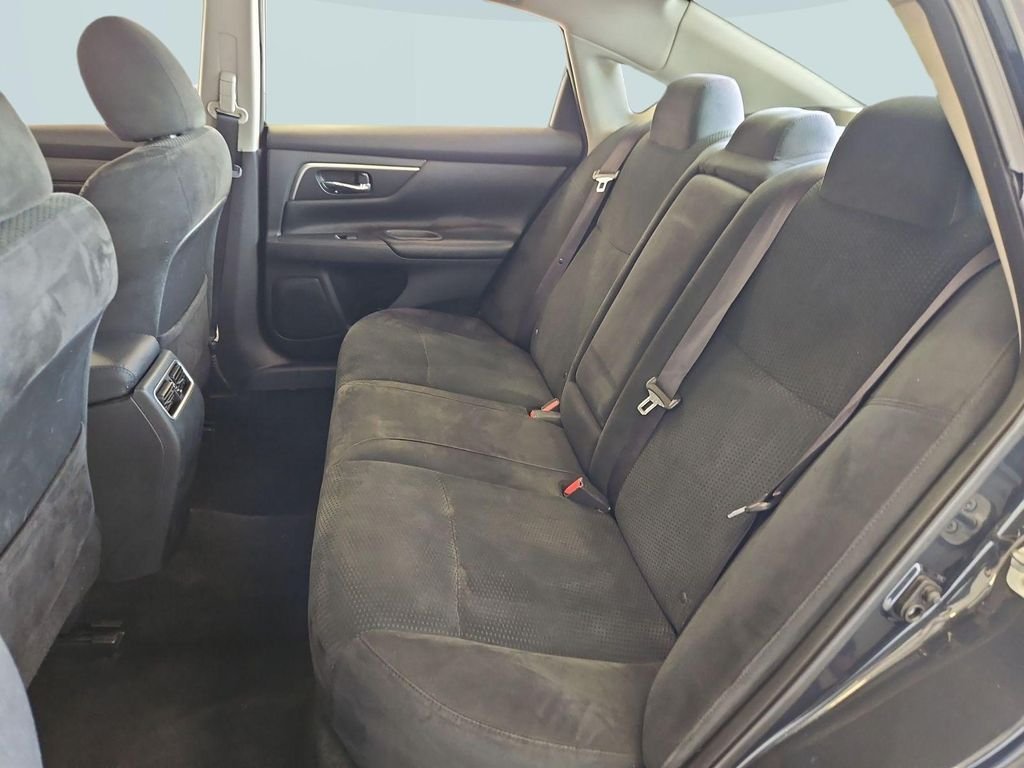 Used 2015 Storm Nissan 2.5 SV image 23