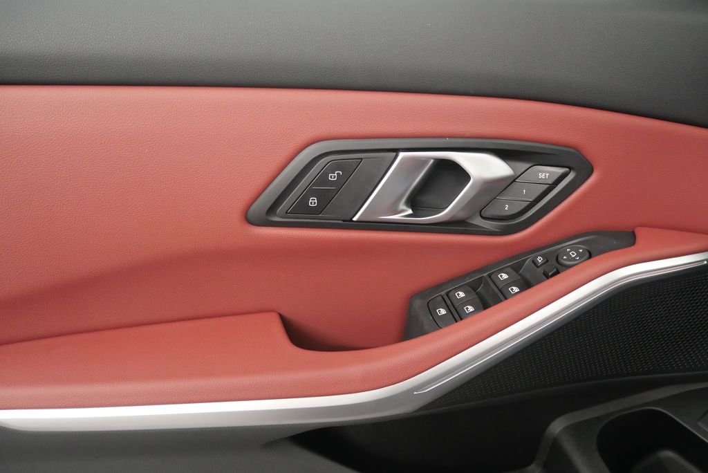 2025 BMW 3 Series 330i - Photo 10