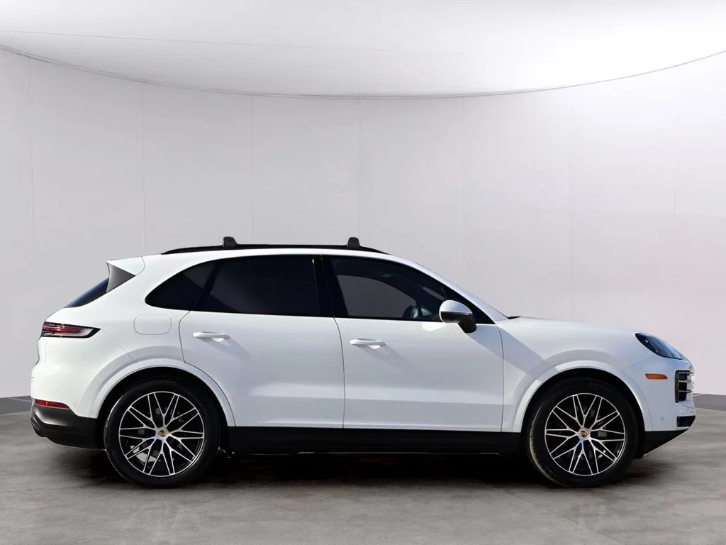 Used 2025 White Porsche  image 9