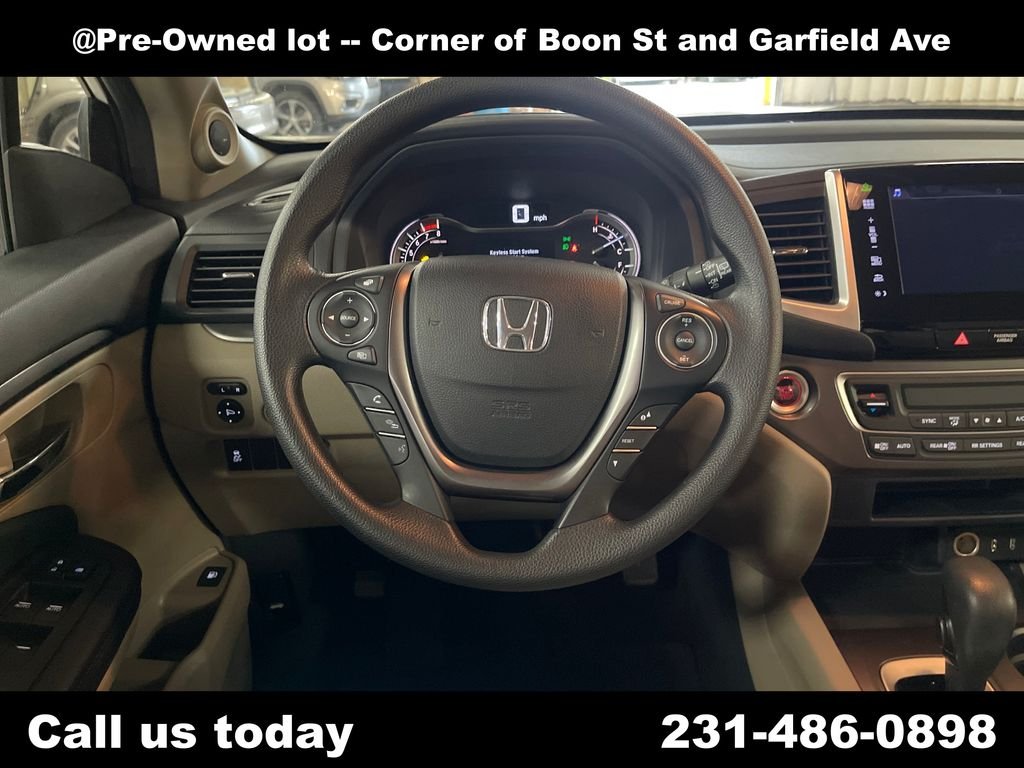 Used 2016  Honda EX image 16