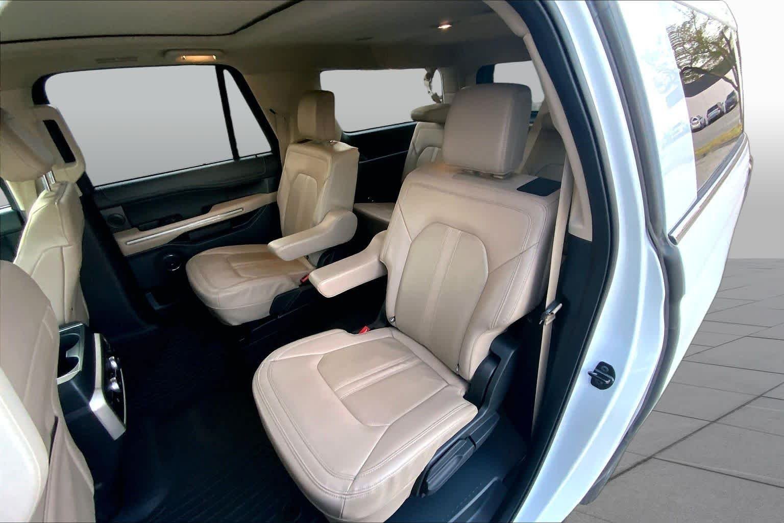 Used 2022 Oxford White Ford Limited image 21