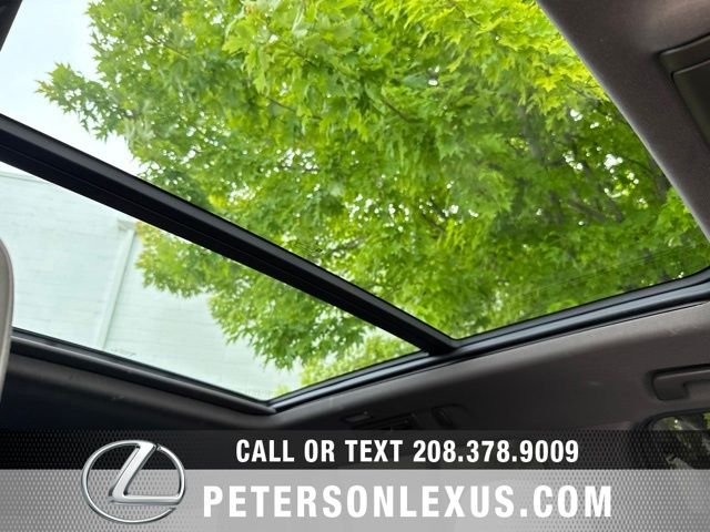 Used 2022 Gray Chevrolet Z71 image 14