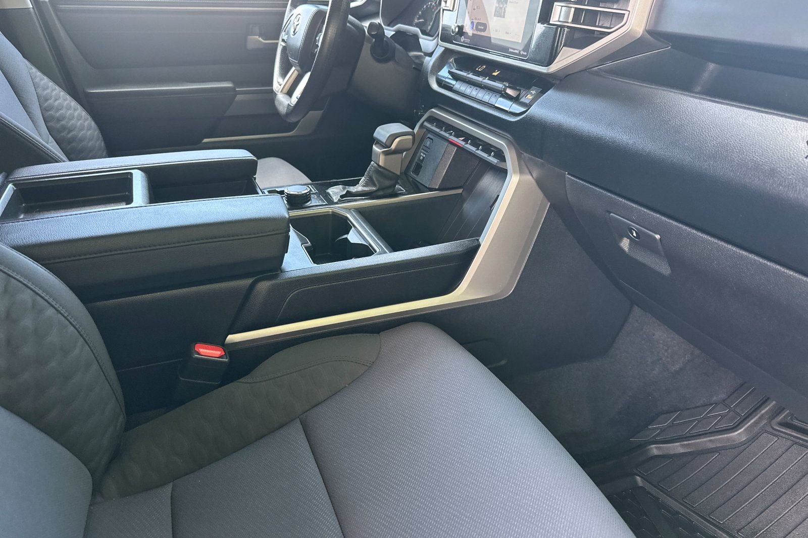 Used 2023 White Toyota SR5 image 14