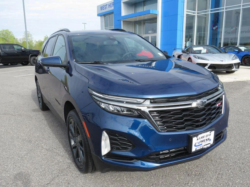 Used 2023 Blue Chevrolet RS image 4