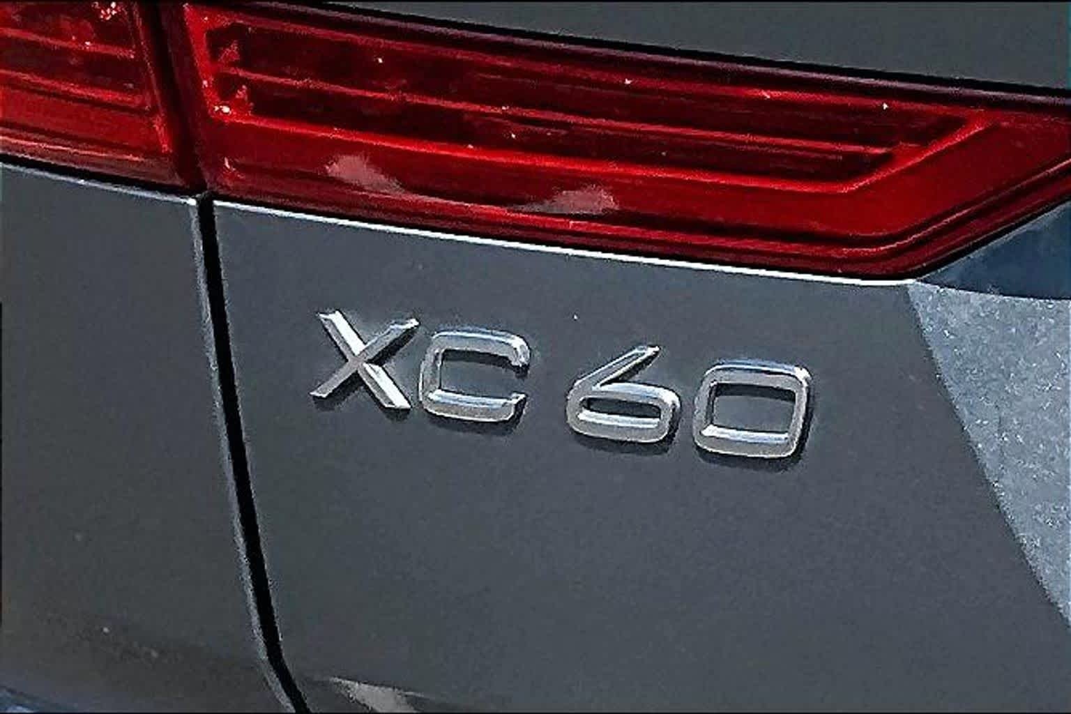Used 2019 Osmium Grey Metallic Volvo Inscription image 9