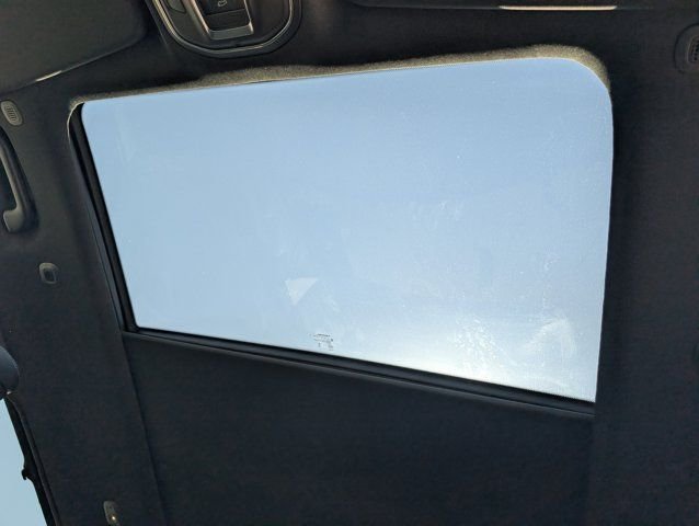 New 2026 Baltic-Gray Metallic Clear-Coat Exterior Paint Jeep Limited Reserve image 17