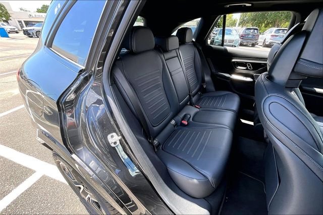 Used 2026 Gray Mercedes-Benz GLC 300 image 22