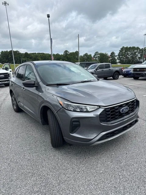 Used 2024 Gray Ford ST-Line image 3