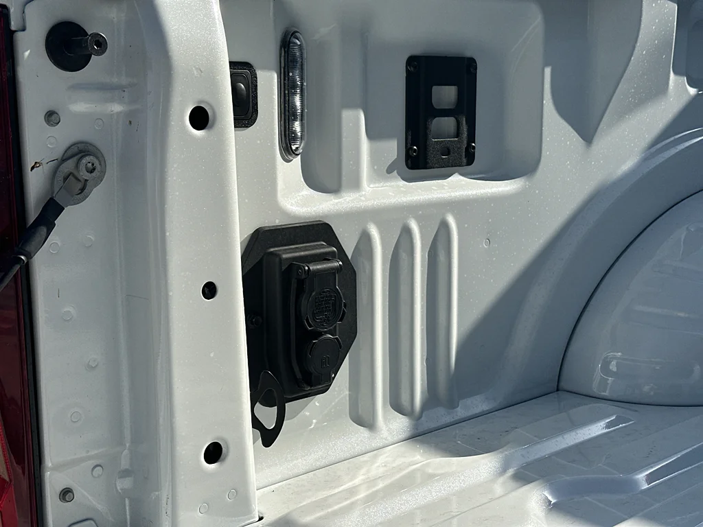 New 2026 Star White Ford Platinum image 13