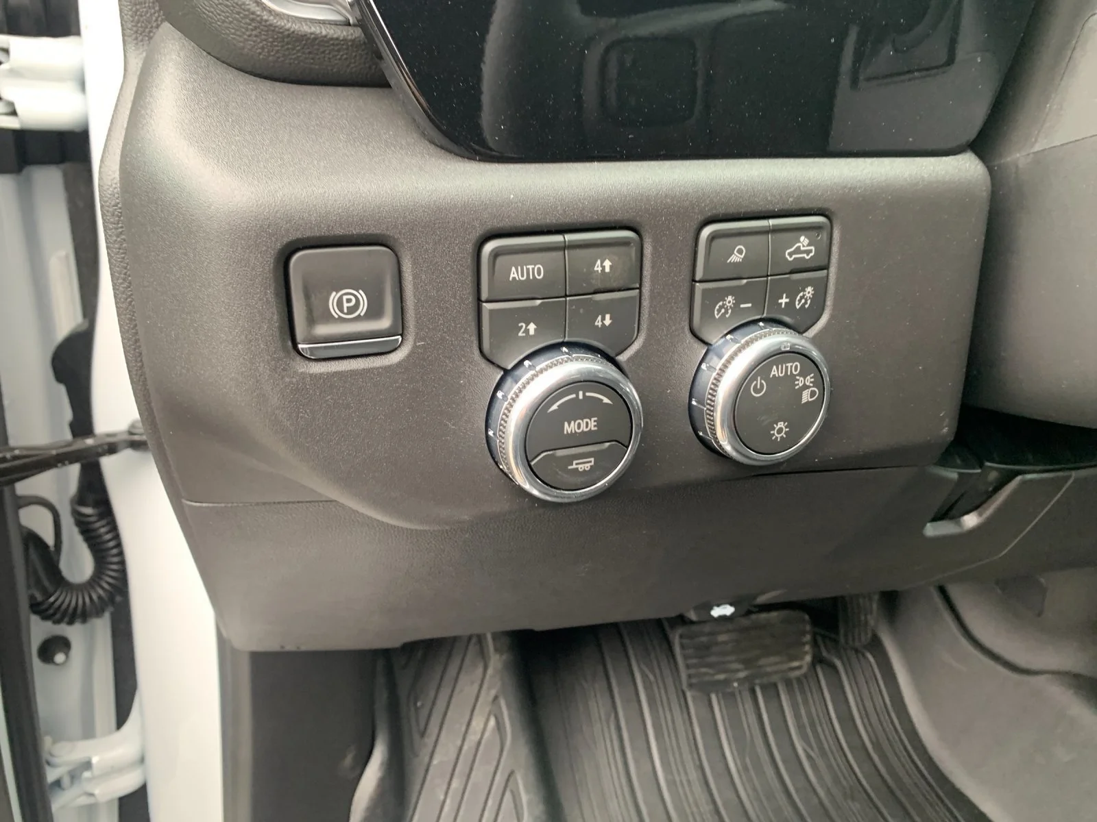 2026 GMC Sierra 1500 SLE - Photo 30