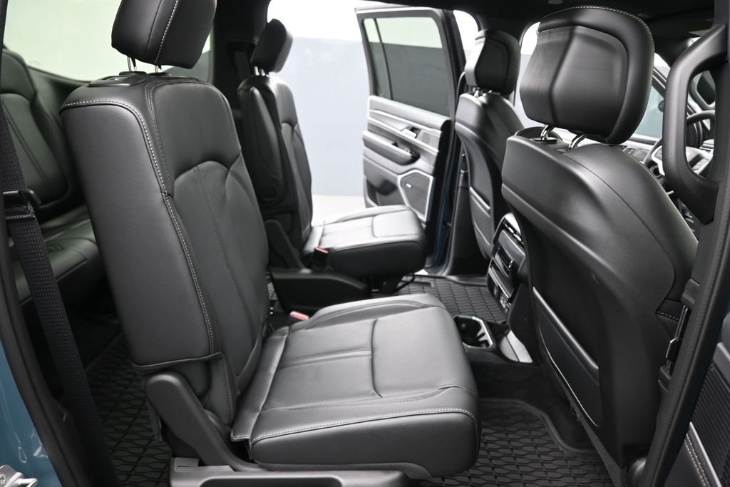 New 2026 Steel Blue Exterior Paint Jeep Upland image 24
