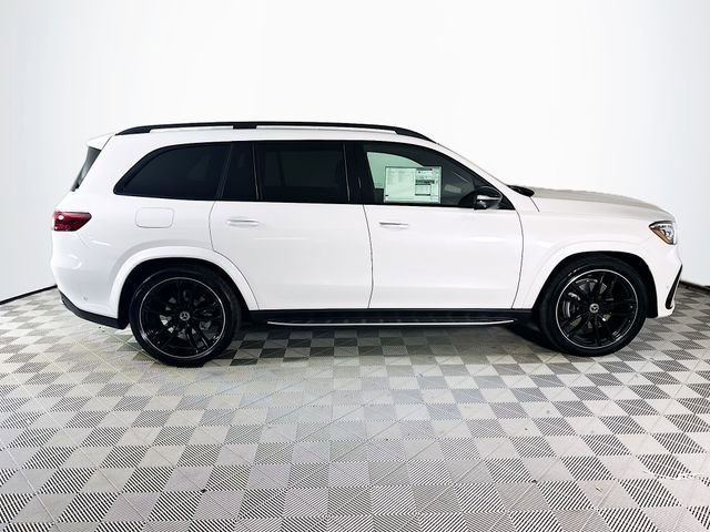 New 2026 MANUFAKTUR Moonlight White Metallic Mercedes-Benz GLS 580 image 41