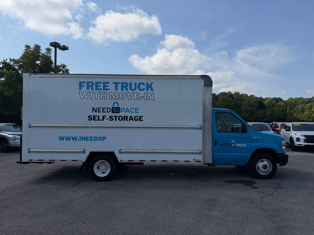 Used 2019  Ford Base image 6