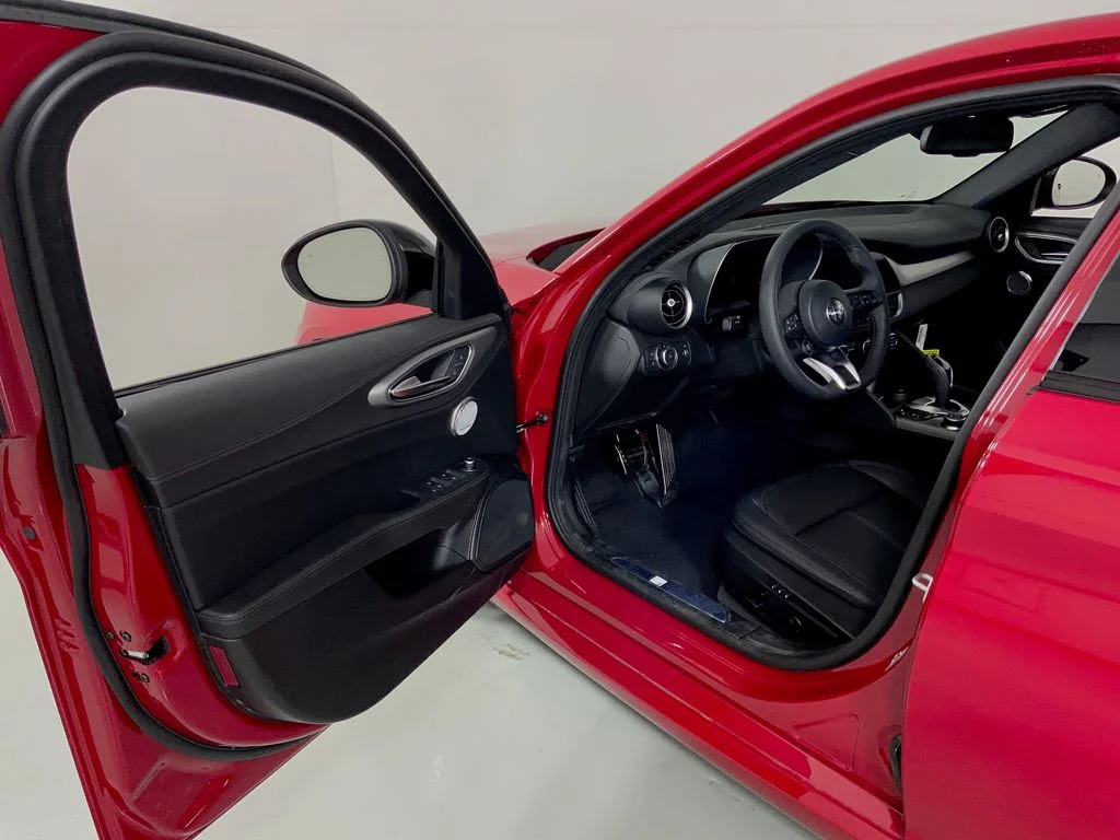 New 2026 Alfa Rosso (Red) Exterior Paint Alfa Romeo Sprint image 17