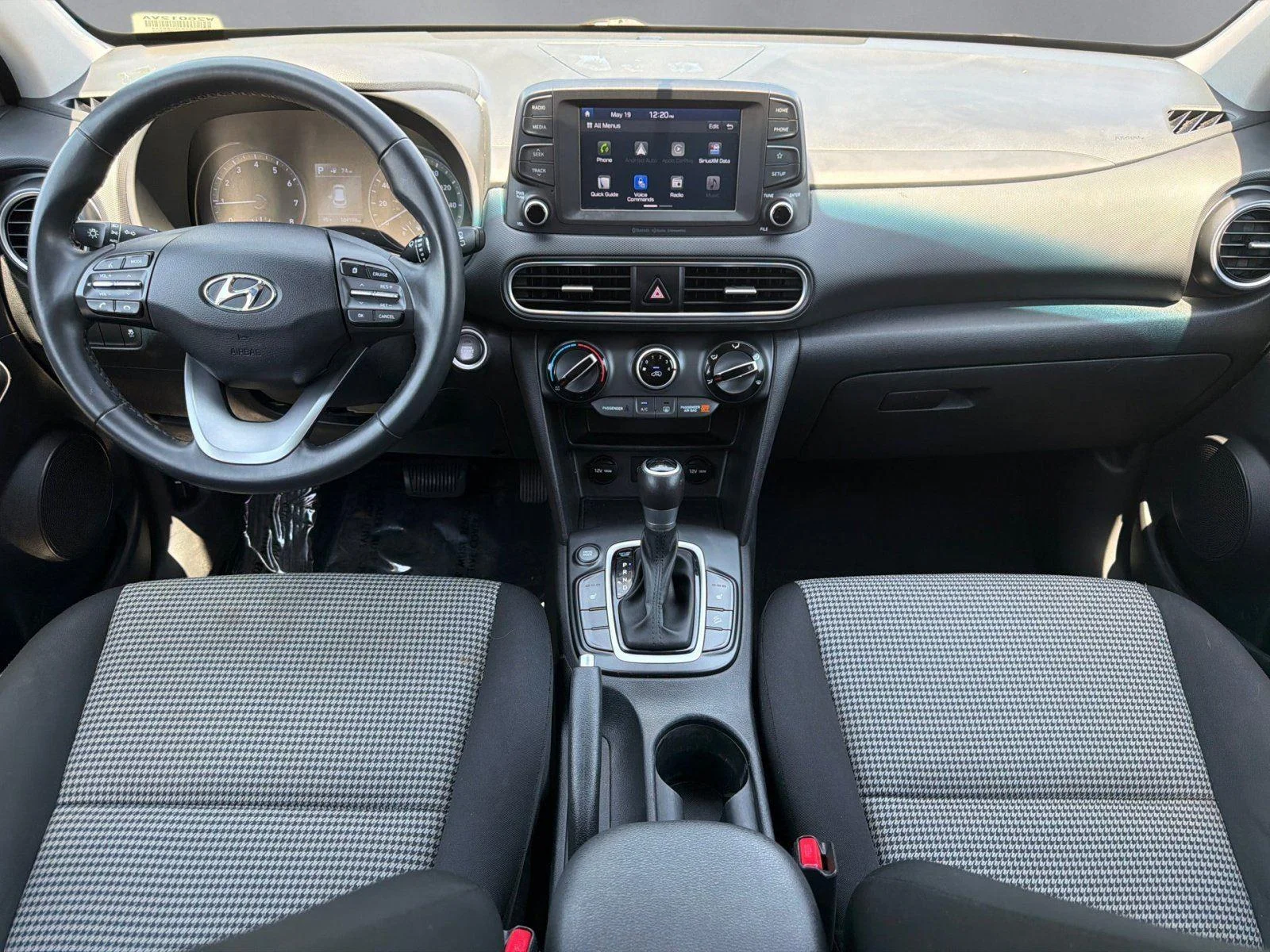 Used 2018 Chalk White Hyundai SEL image 3