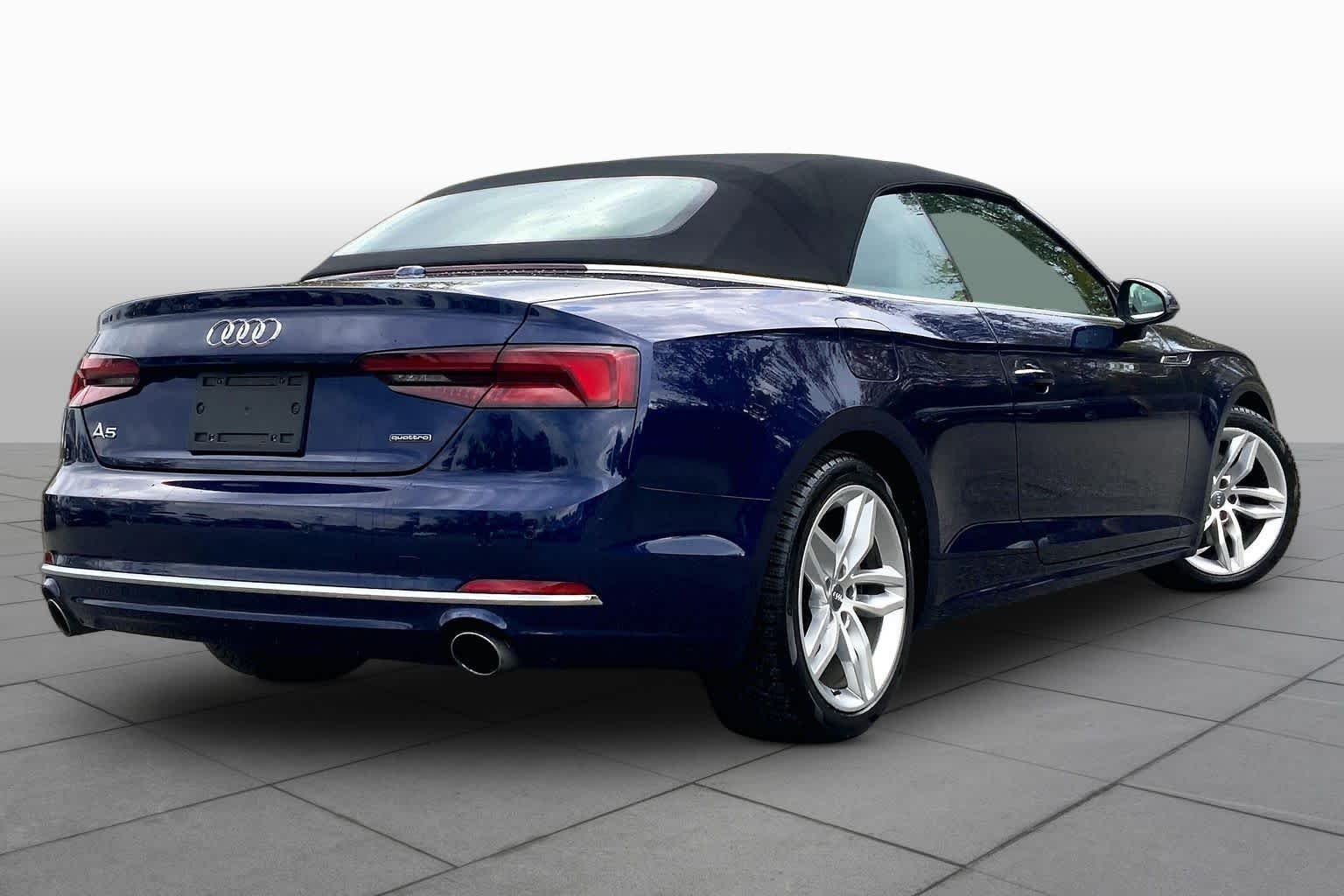 Used 2019 Navarra Blue Metallic/Black Roof Audi Premium Plus image 13