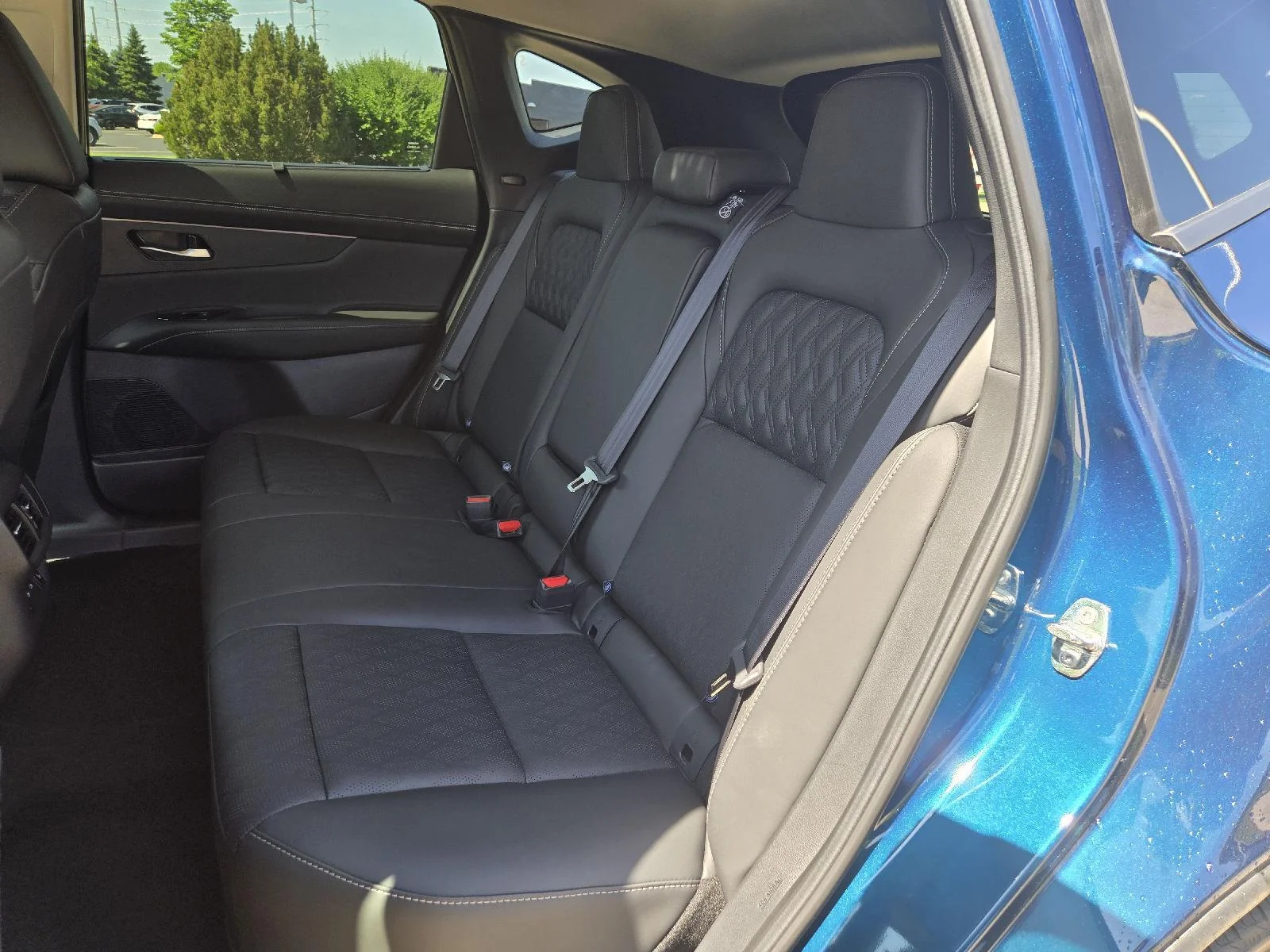 New 2026 Aurora Blue Pearl Metallic/Super Black Nissan Platinum image 13