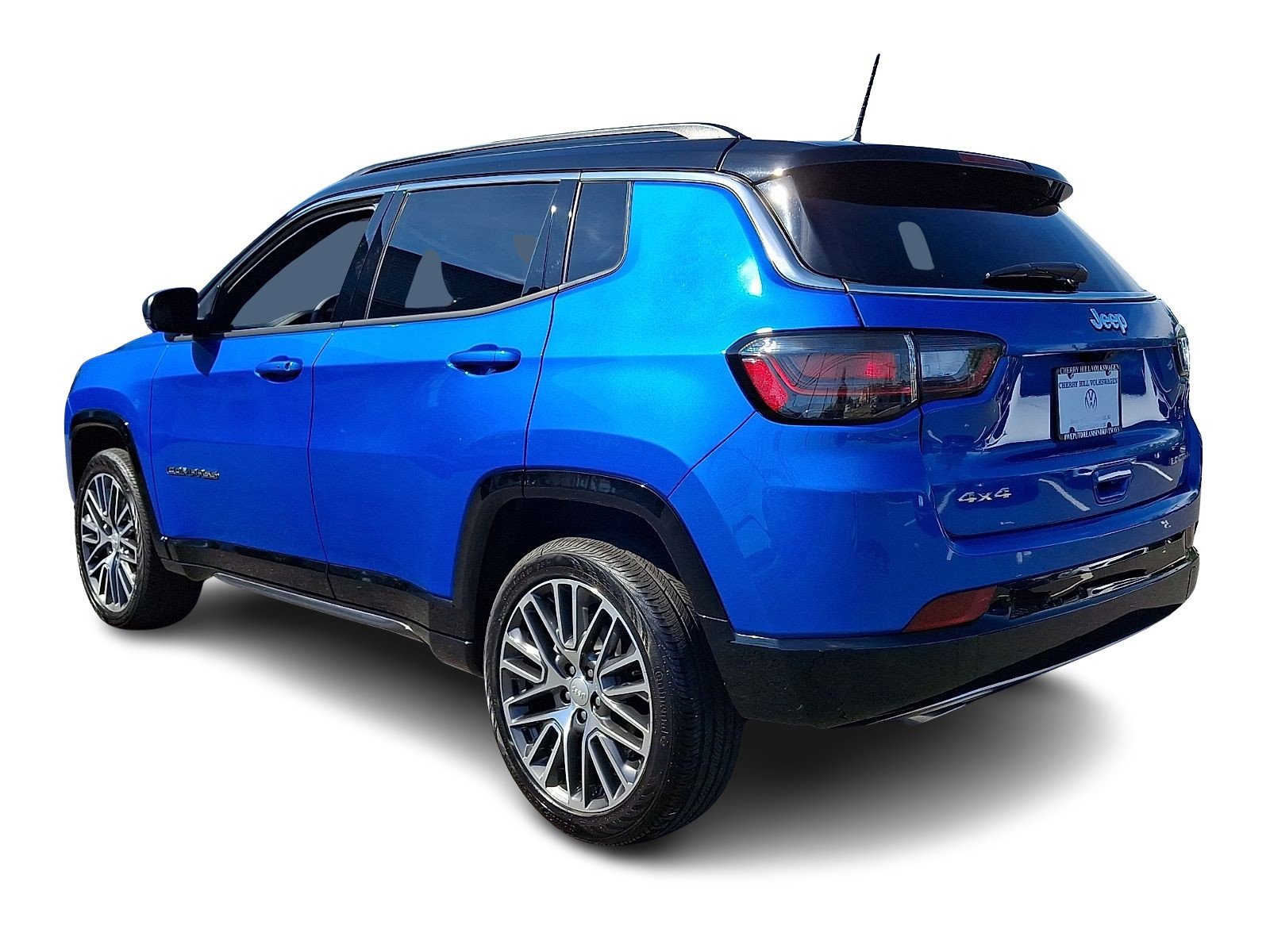 Used 2023 Laser Blue Pearlcoat Jeep Limited image 5