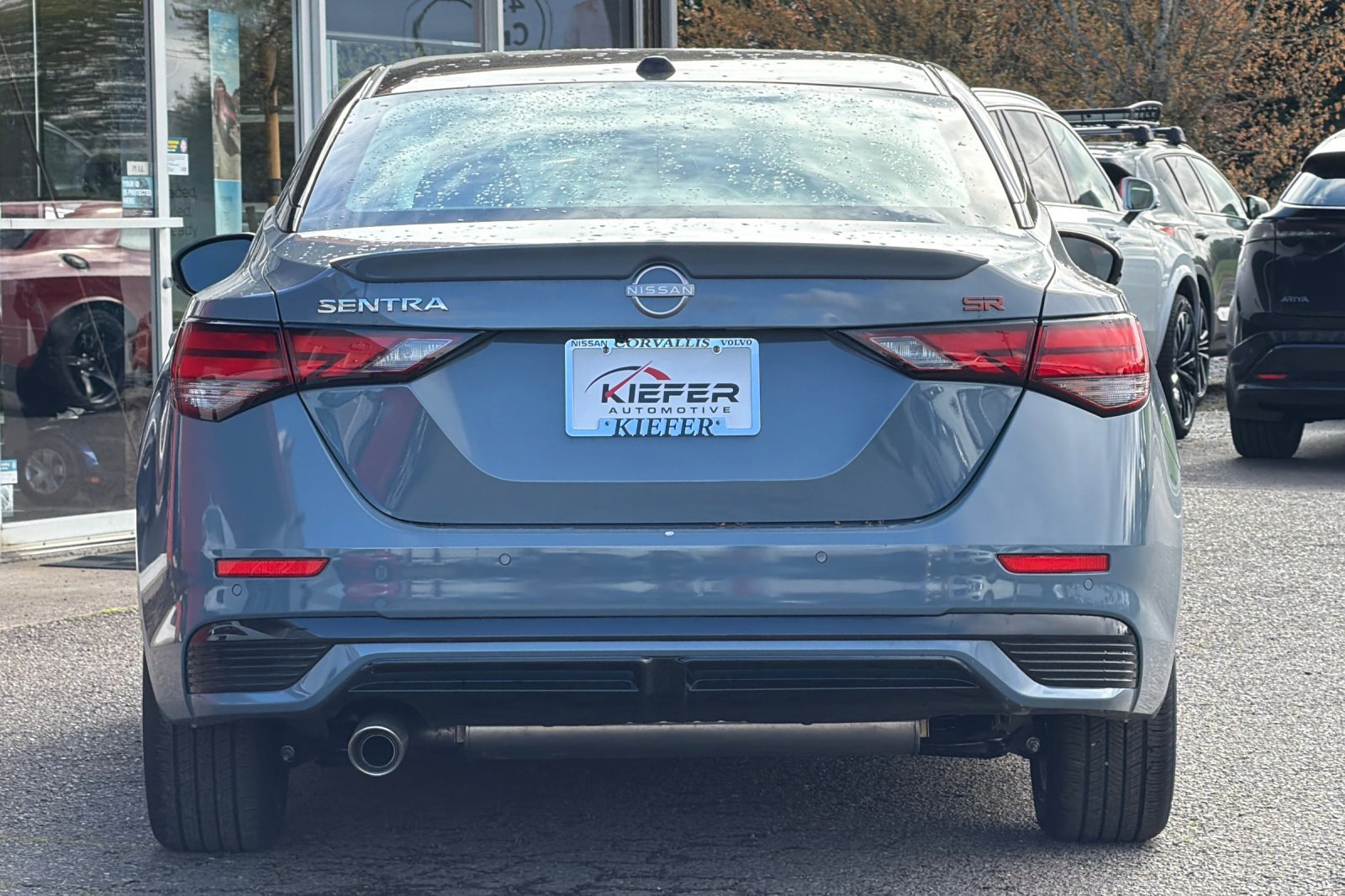New 2025 Atlantic Gray Metallic/Super Black Nissan SR image 5