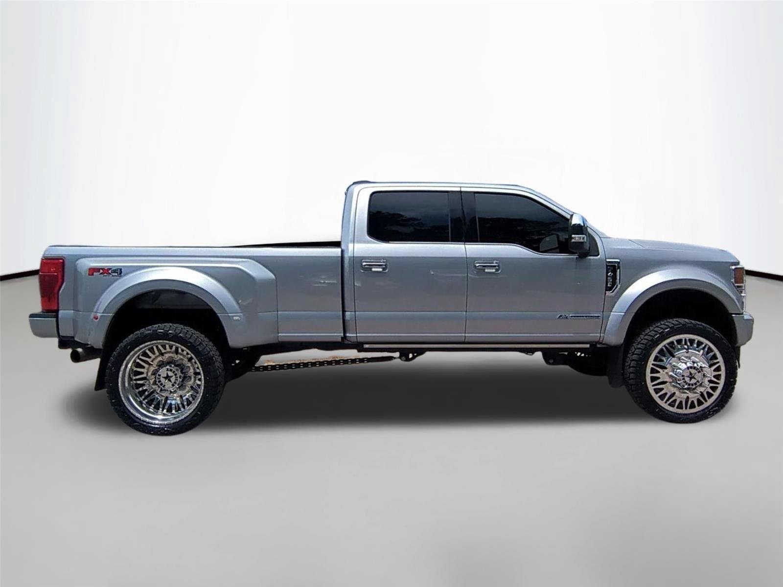 Used 2022 Agate Black Metallic Ford King Ranch image 6