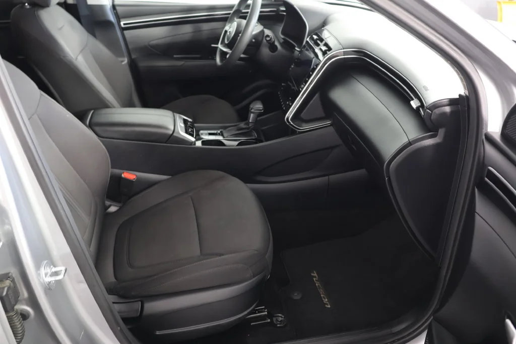 Used 2024 Silver Hyundai SEL image 22