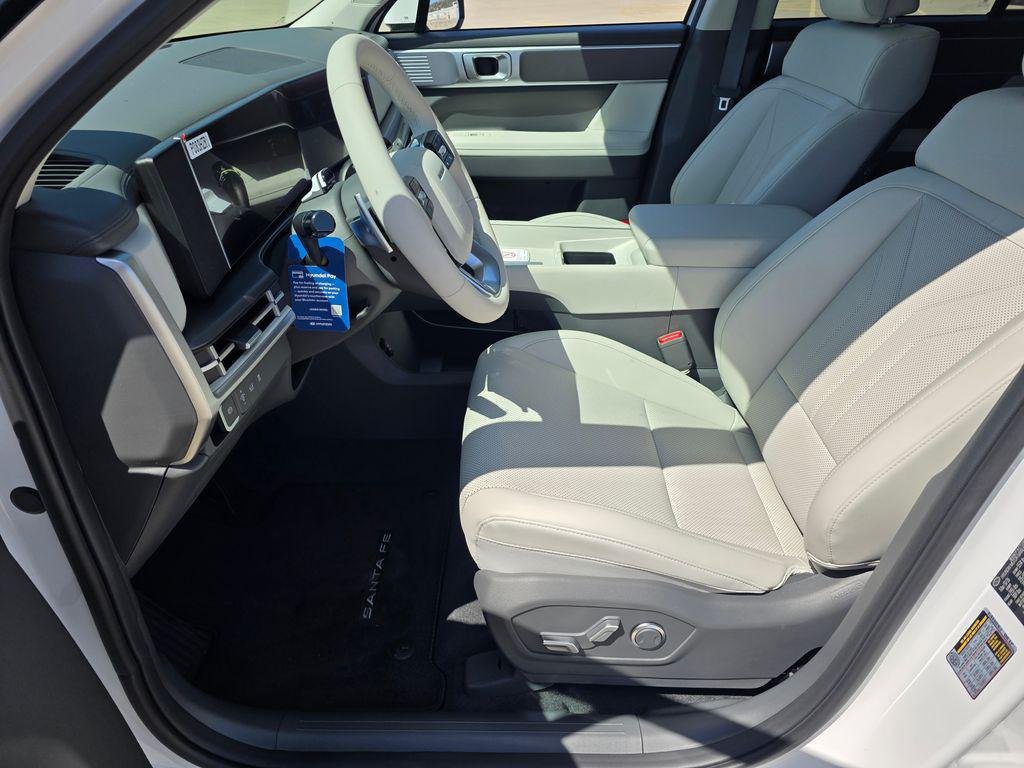 New 2026 White Hyundai SEL FWD image 13
