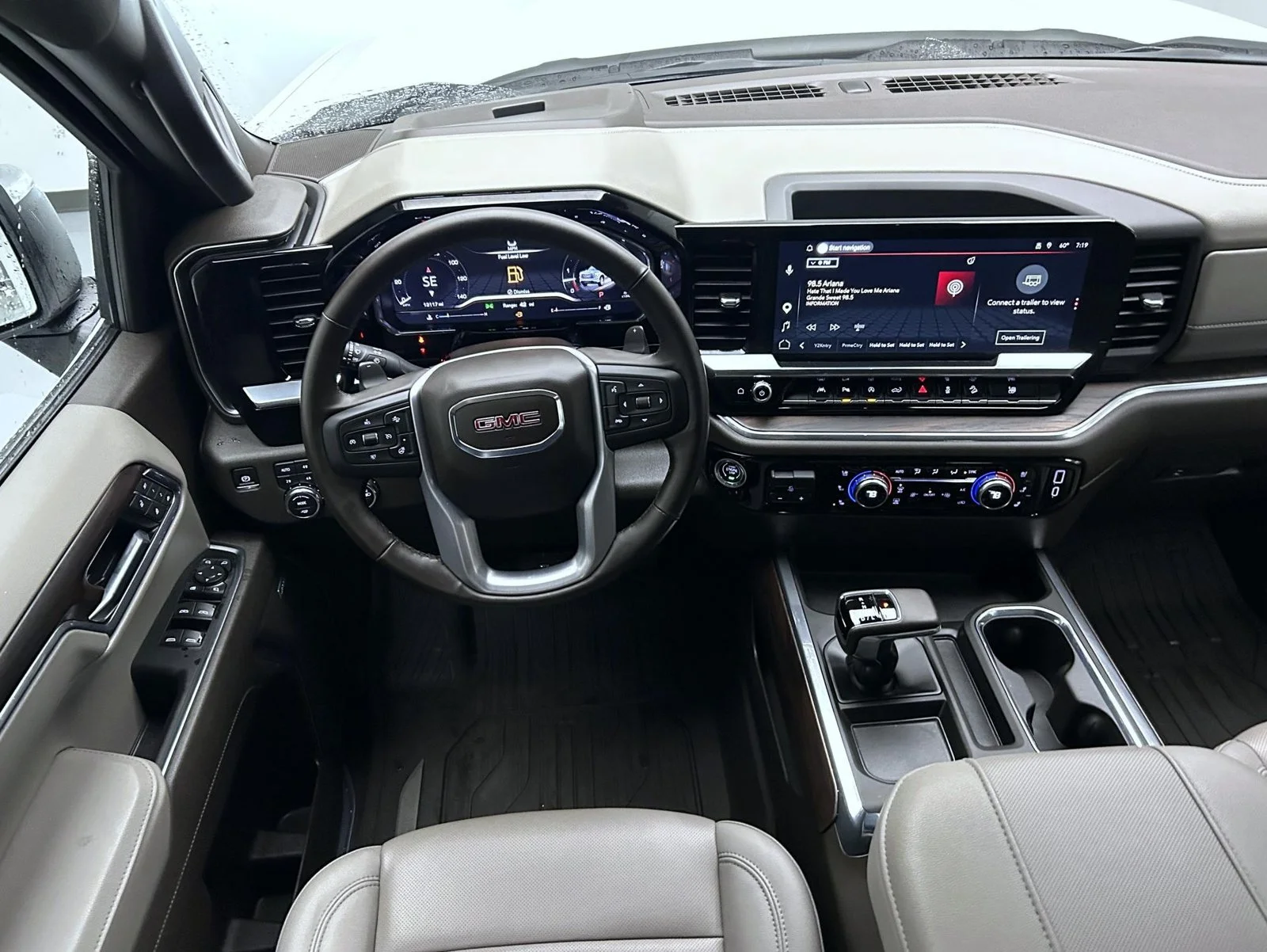 Used 2025 White GMC SLT image 14