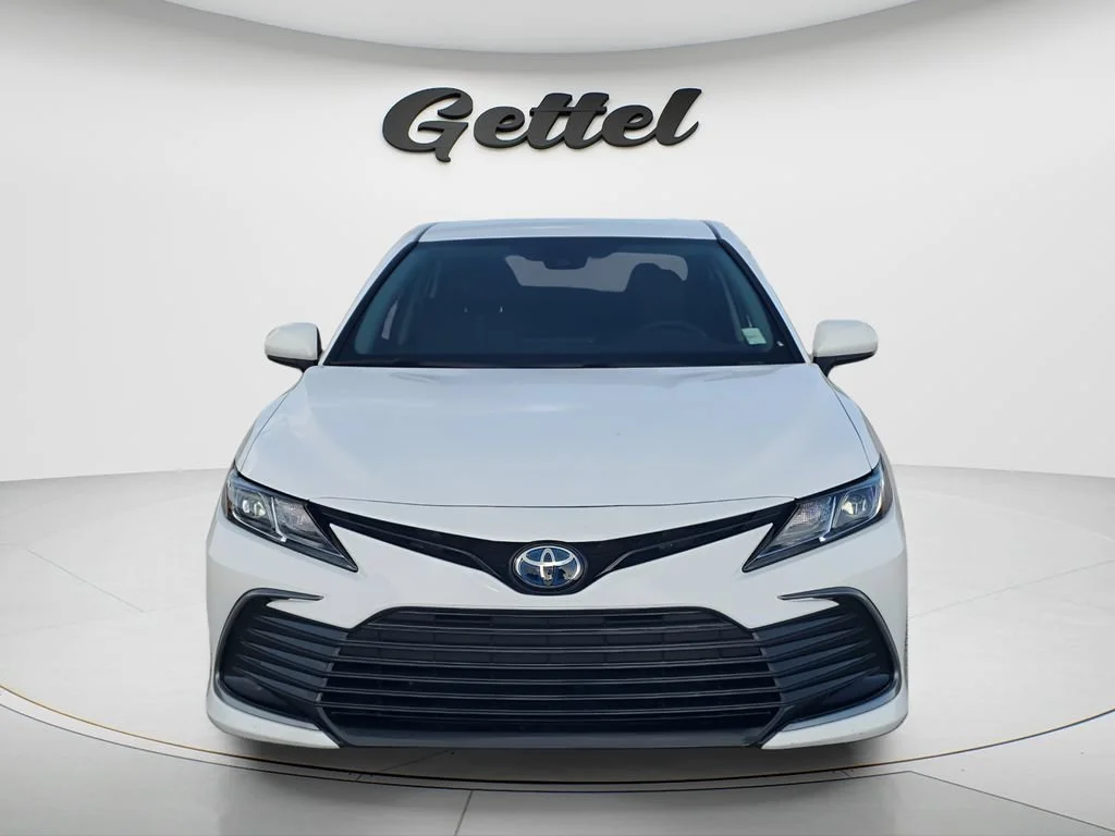 Used 2022 White Toyota LE Hybrid image 2