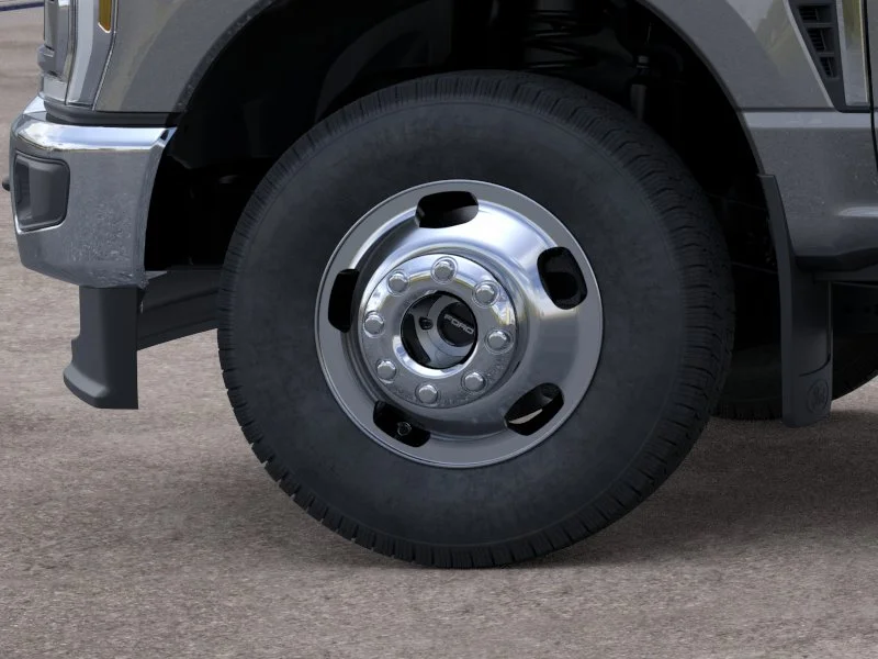 New 2026 Carbonized Gray Metallic Ford Lariat image 44