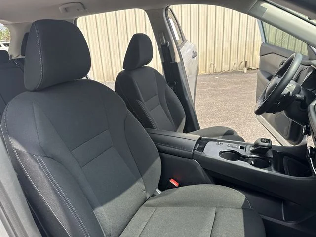 Used 2025 Silver Nissan S image 10