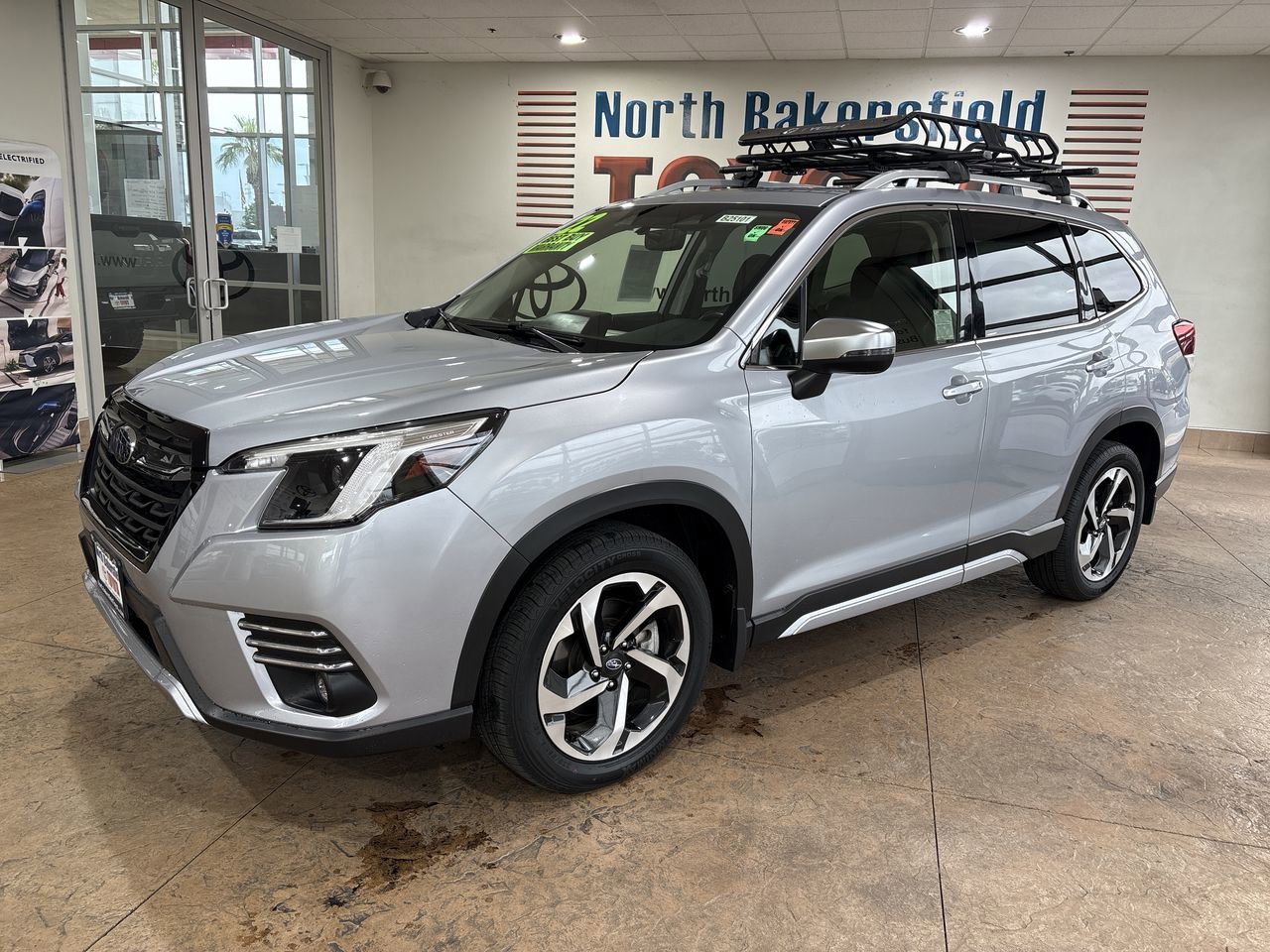 2022 Subaru Forester Touring's photo
