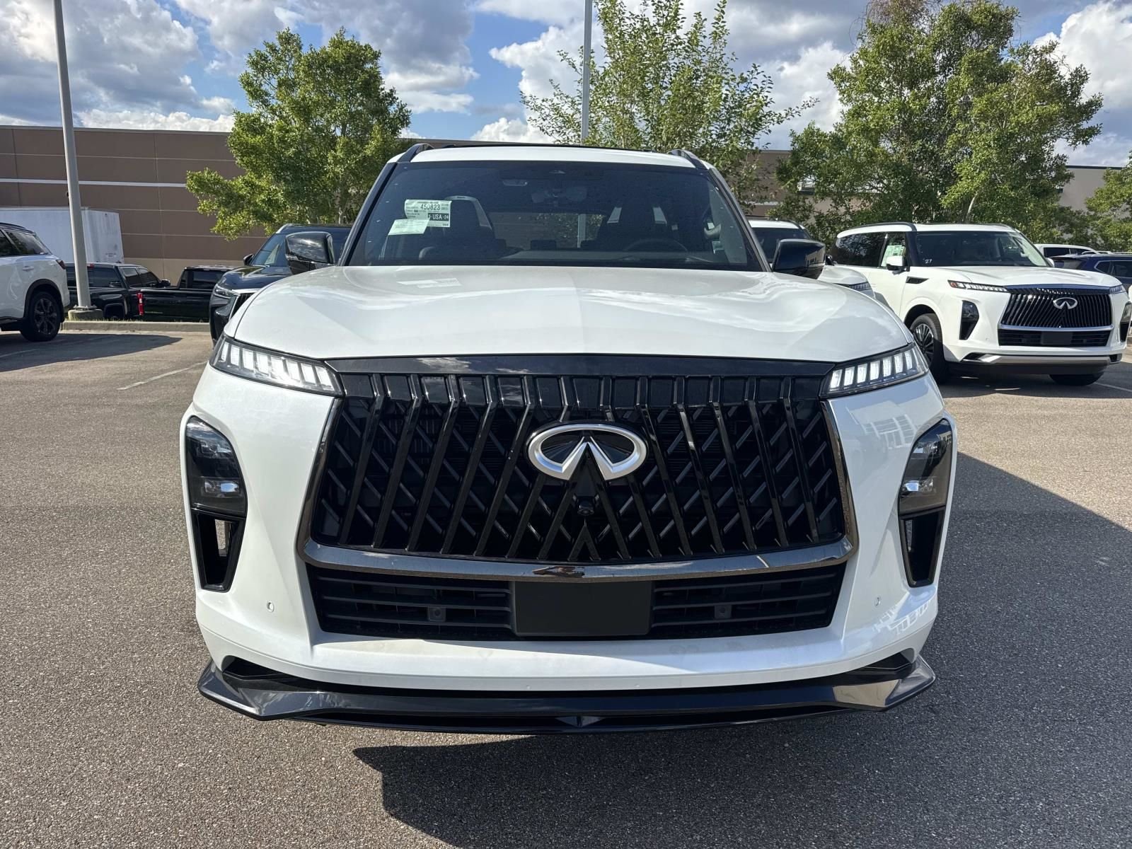 New 2027 RADIANT WHITE INFINITI Sport 4WD image 2