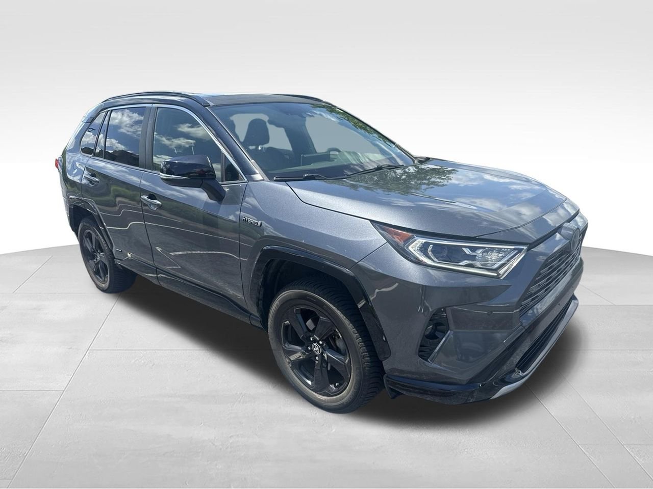 Used 2020 Gray Toyota XSE image 3
